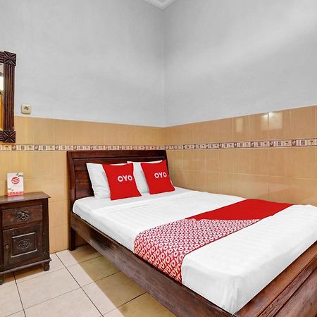 Oyo 90695 Srikandi Nologaten Hotell Yogyakarta Eksteriør bilde