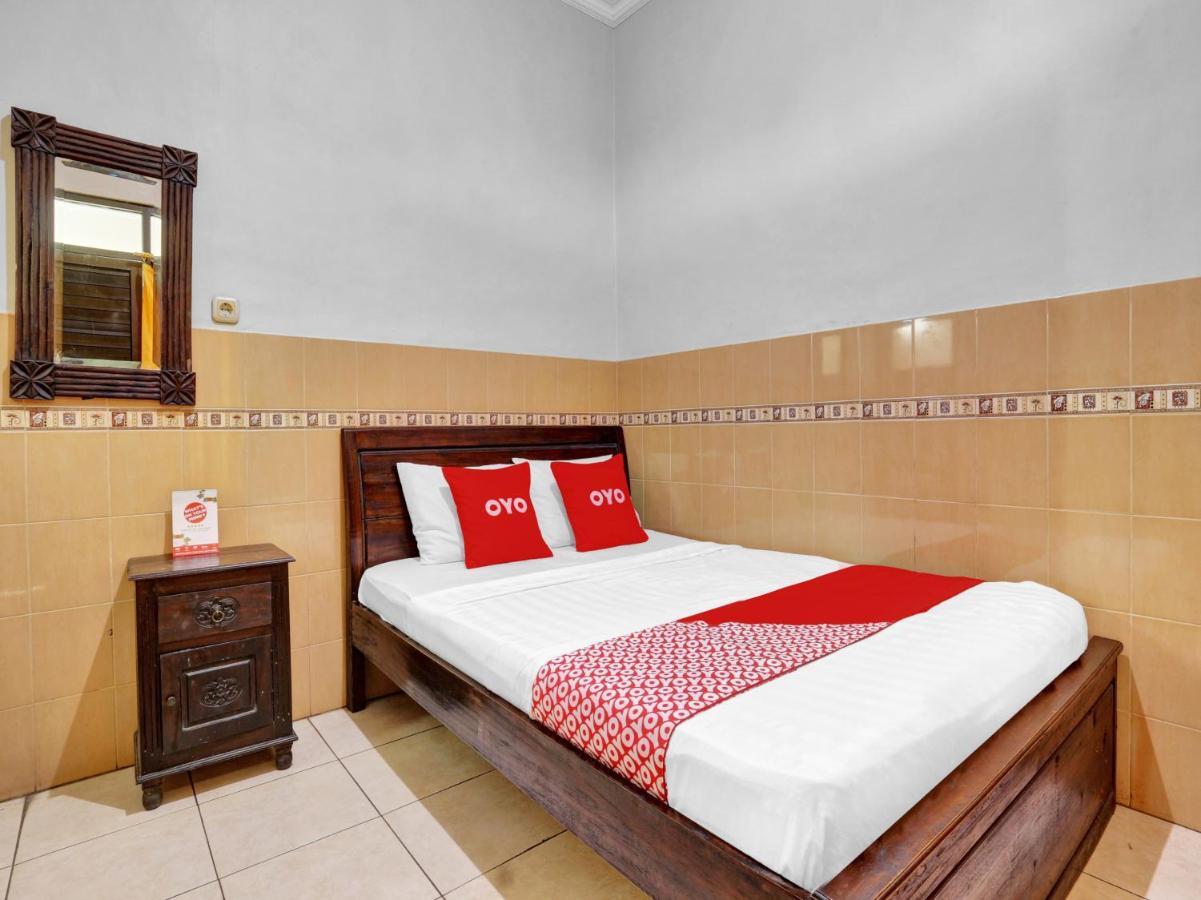 Oyo 90695 Srikandi Nologaten Hotell Yogyakarta Eksteriør bilde