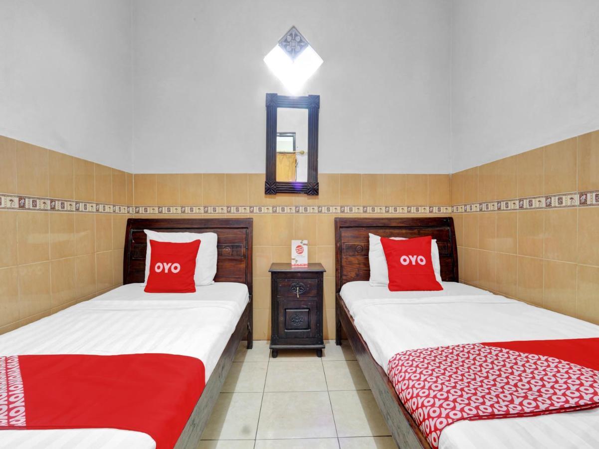 Oyo 90695 Srikandi Nologaten Hotell Yogyakarta Eksteriør bilde