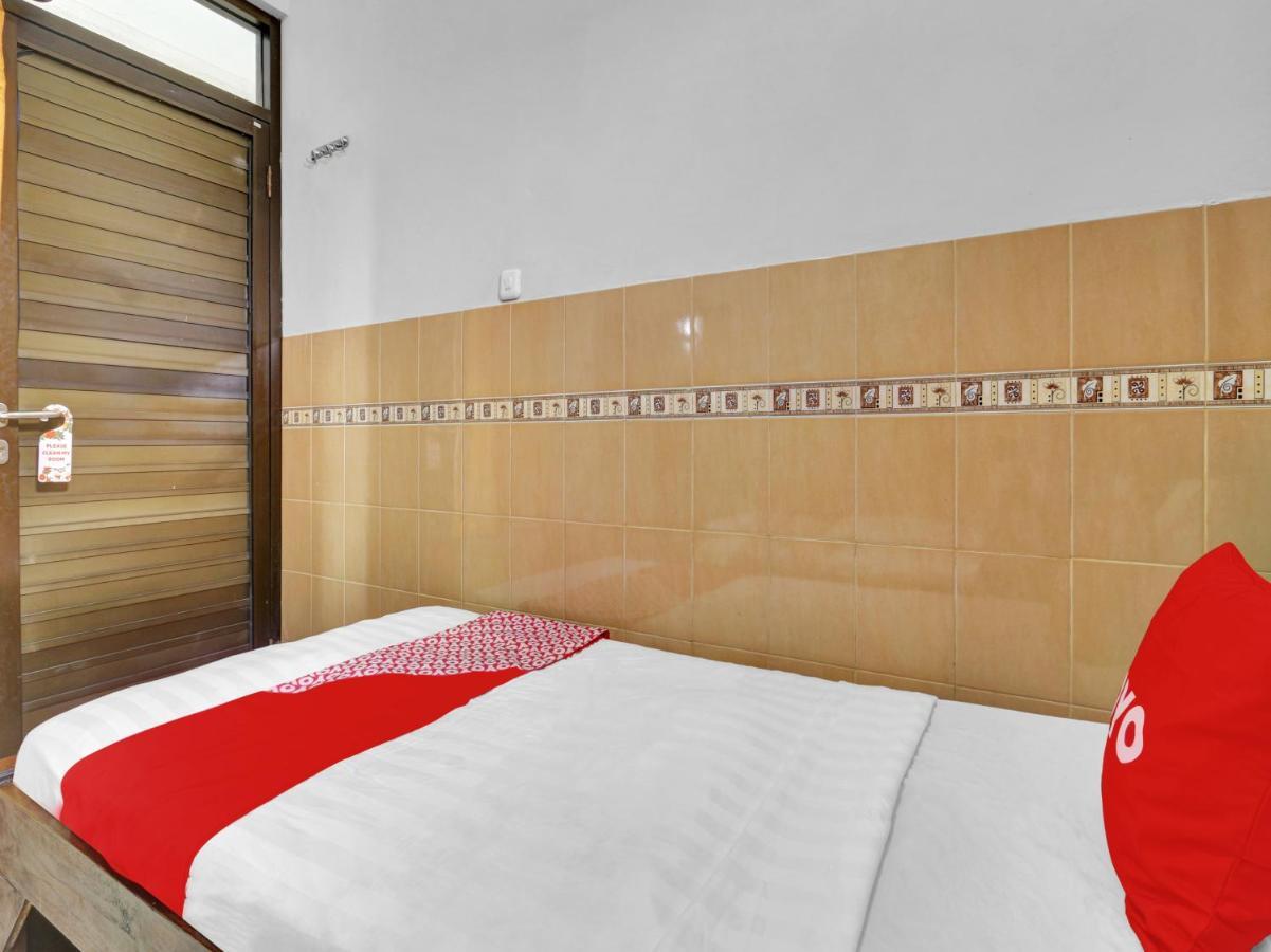 Oyo 90695 Srikandi Nologaten Hotell Yogyakarta Eksteriør bilde