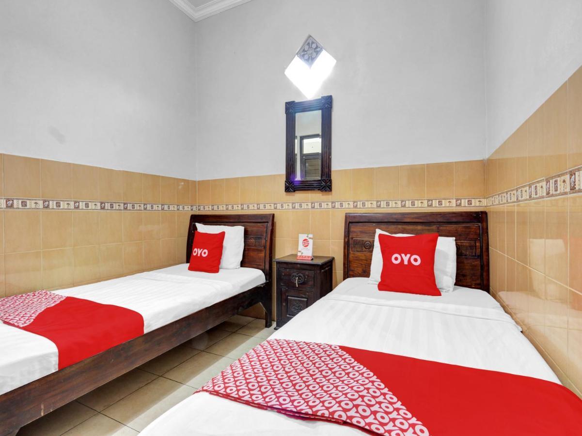 Oyo 90695 Srikandi Nologaten Hotell Yogyakarta Eksteriør bilde
